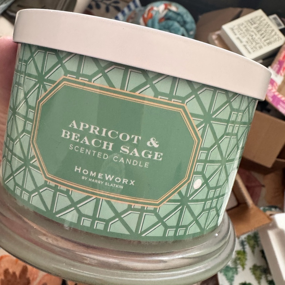 Apricot & Beach Sage Scented Candle - Green
